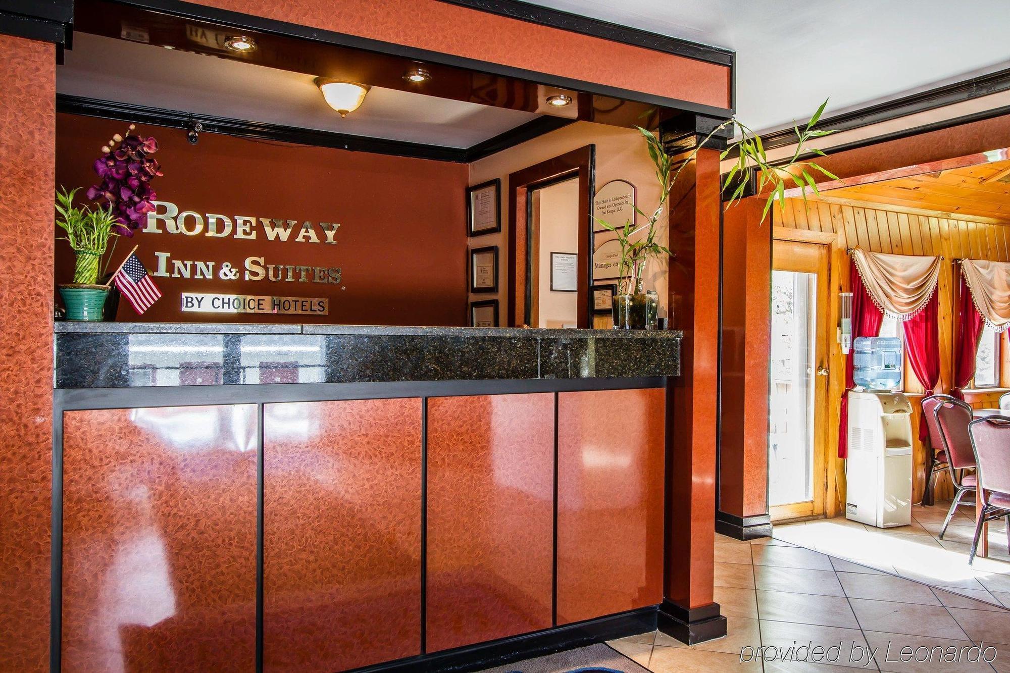 Rodeway Inn & Suites Brunswick Near Hwy 1 Exterior photo